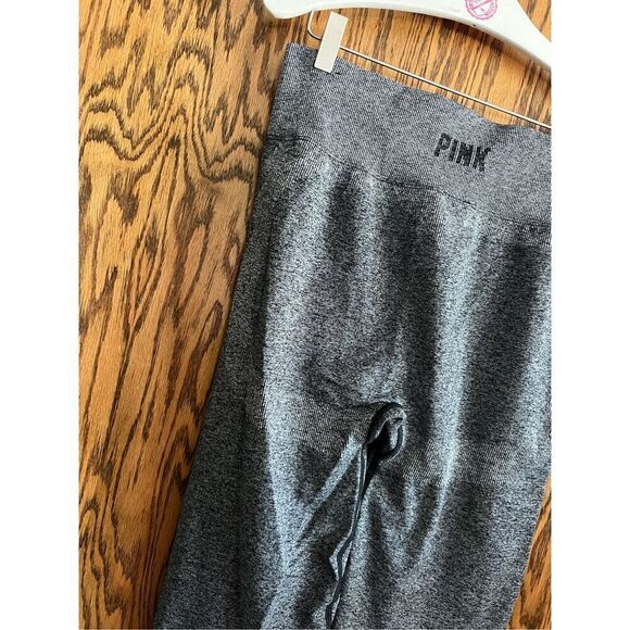 PINK Active Woman’s Grey Leggings Size XL Victorias Secret Pink - Picture 7 of 11